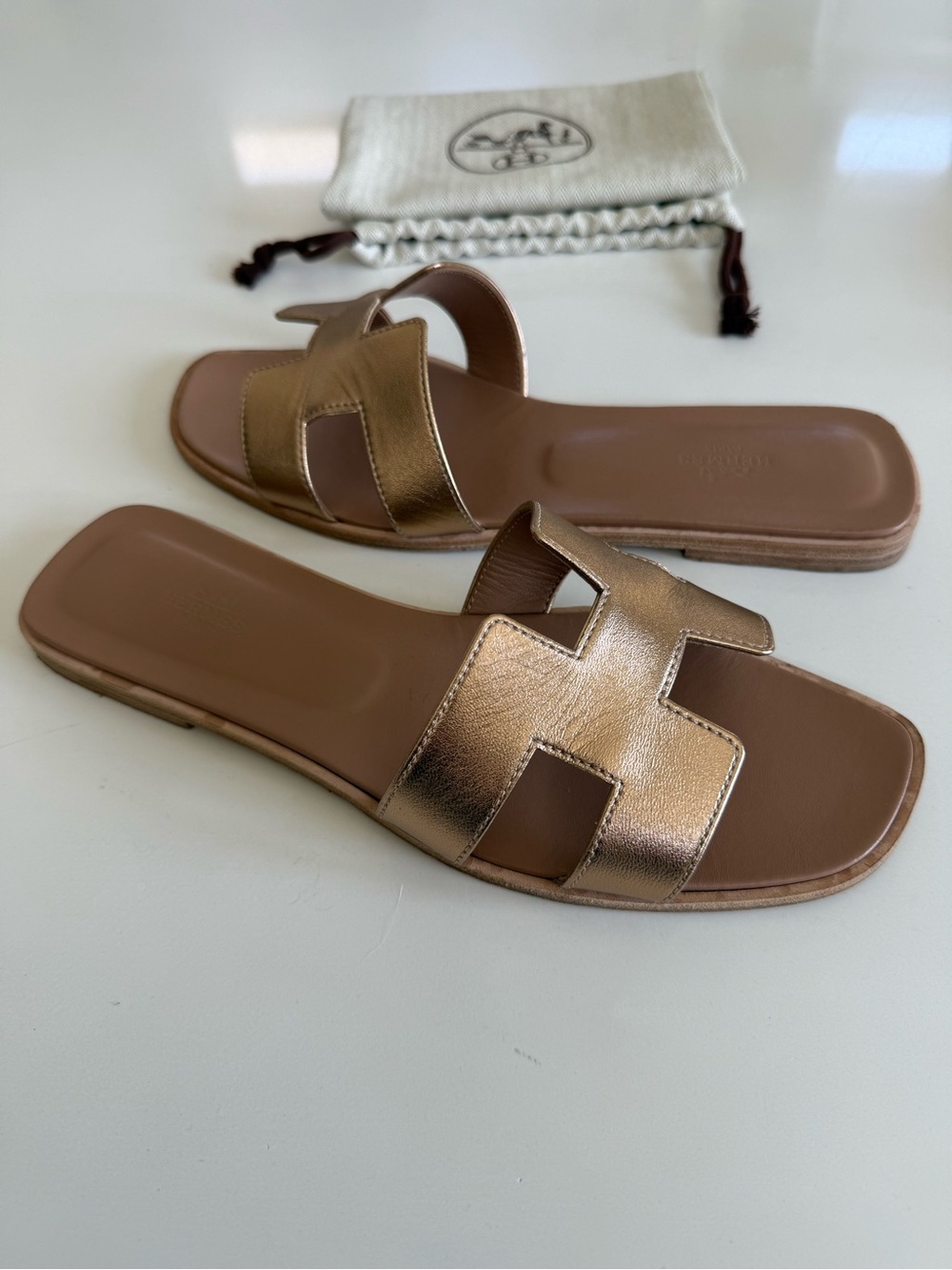 Authentic Hermes Metallic Rose Gold Oran Leather Slide Sandals Size 41 - Picture 5 of 11